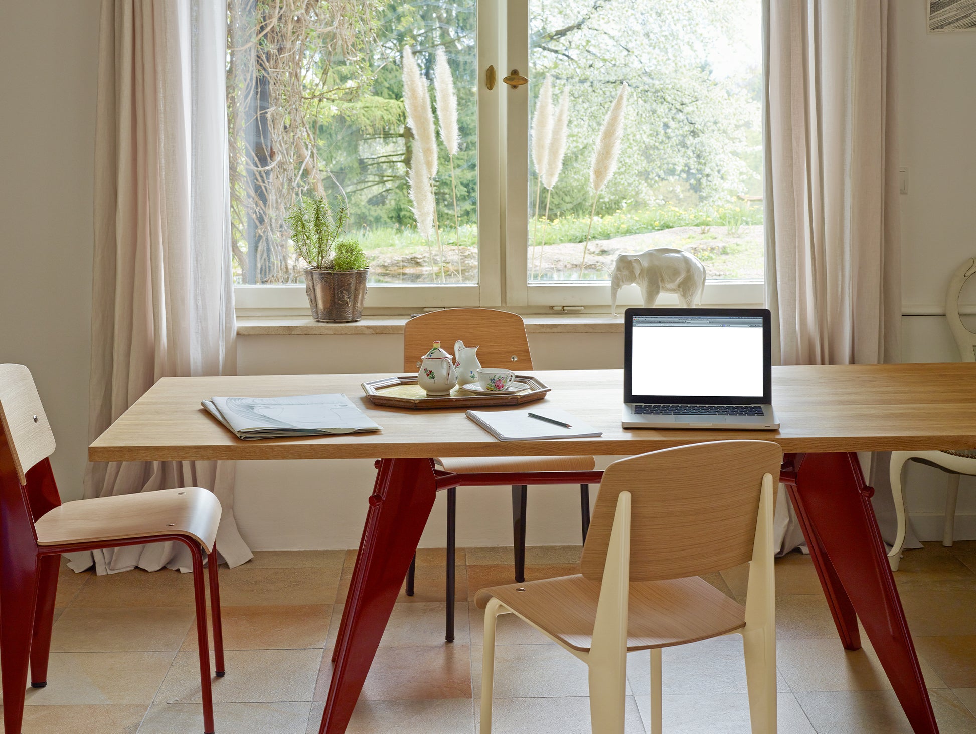 EM Table by Vitra - Solid Oak Tabletop / Japanese Red Base