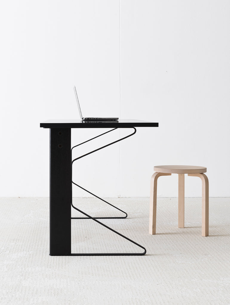 Kaari Desk by Artek - Black Gloss HPL Tabletop / Black Lacquered Oak Base