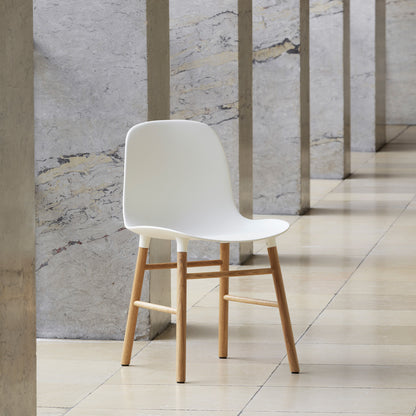 Form Chair Wood by Normann Copenhagen - Oak Base / White