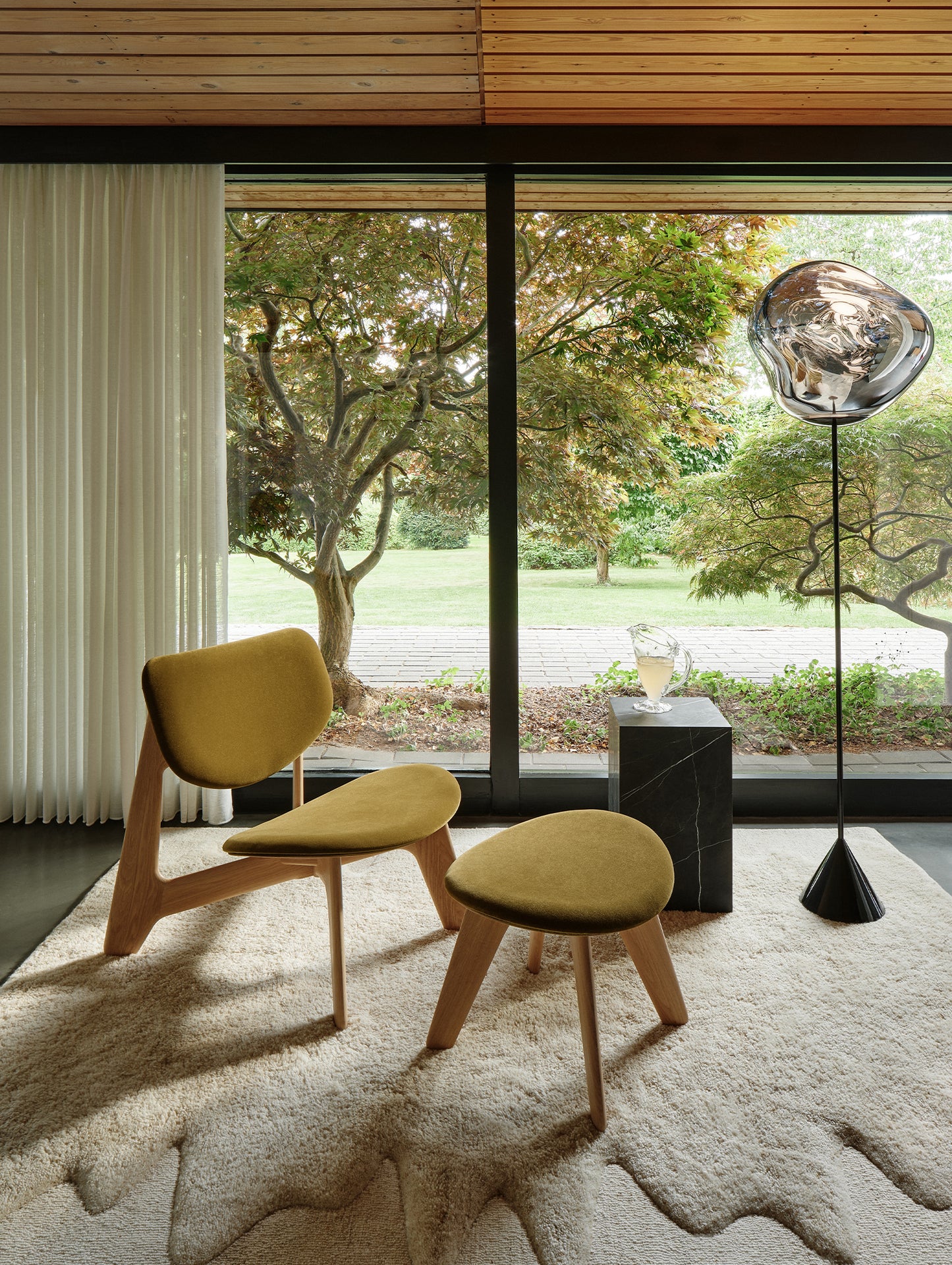 Slab Ottoman by Tom Dixon - Royal Velvet 162