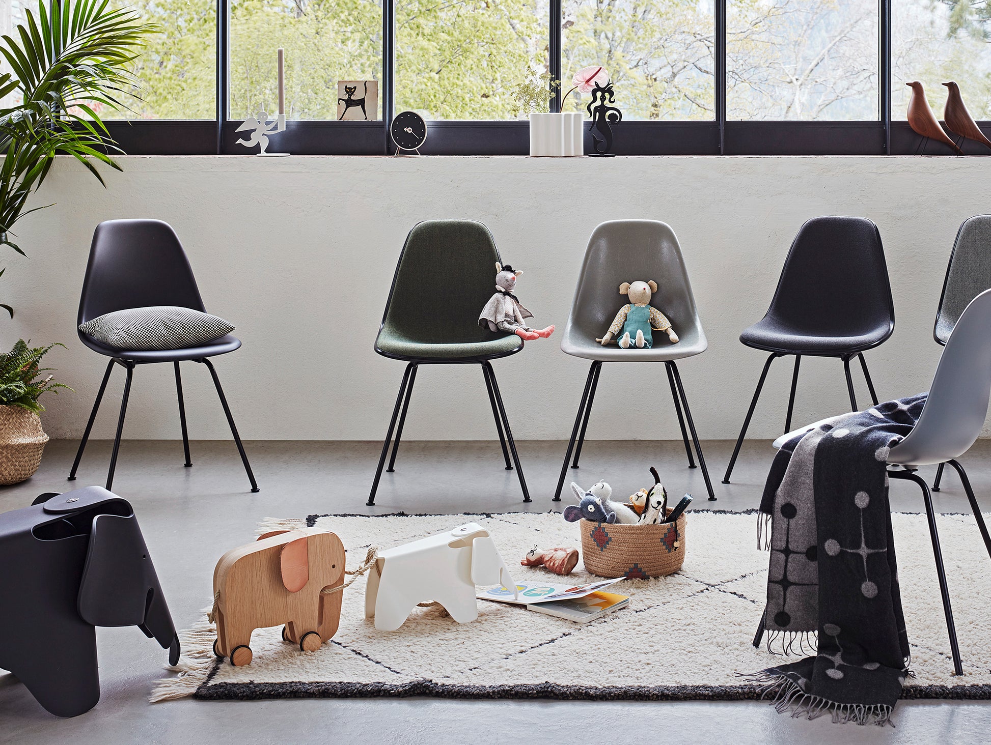 Eames Elephant RE (Small) by Vitra - White