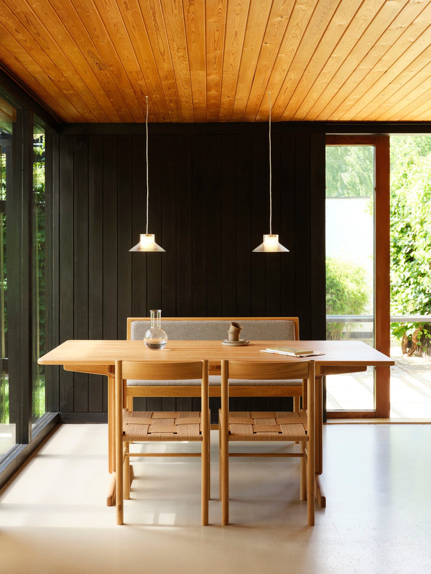 J176 Sonderborg Bench by FDB Mobler - Lacquered Oak / Monochrome Sett Mottled (MLC01)