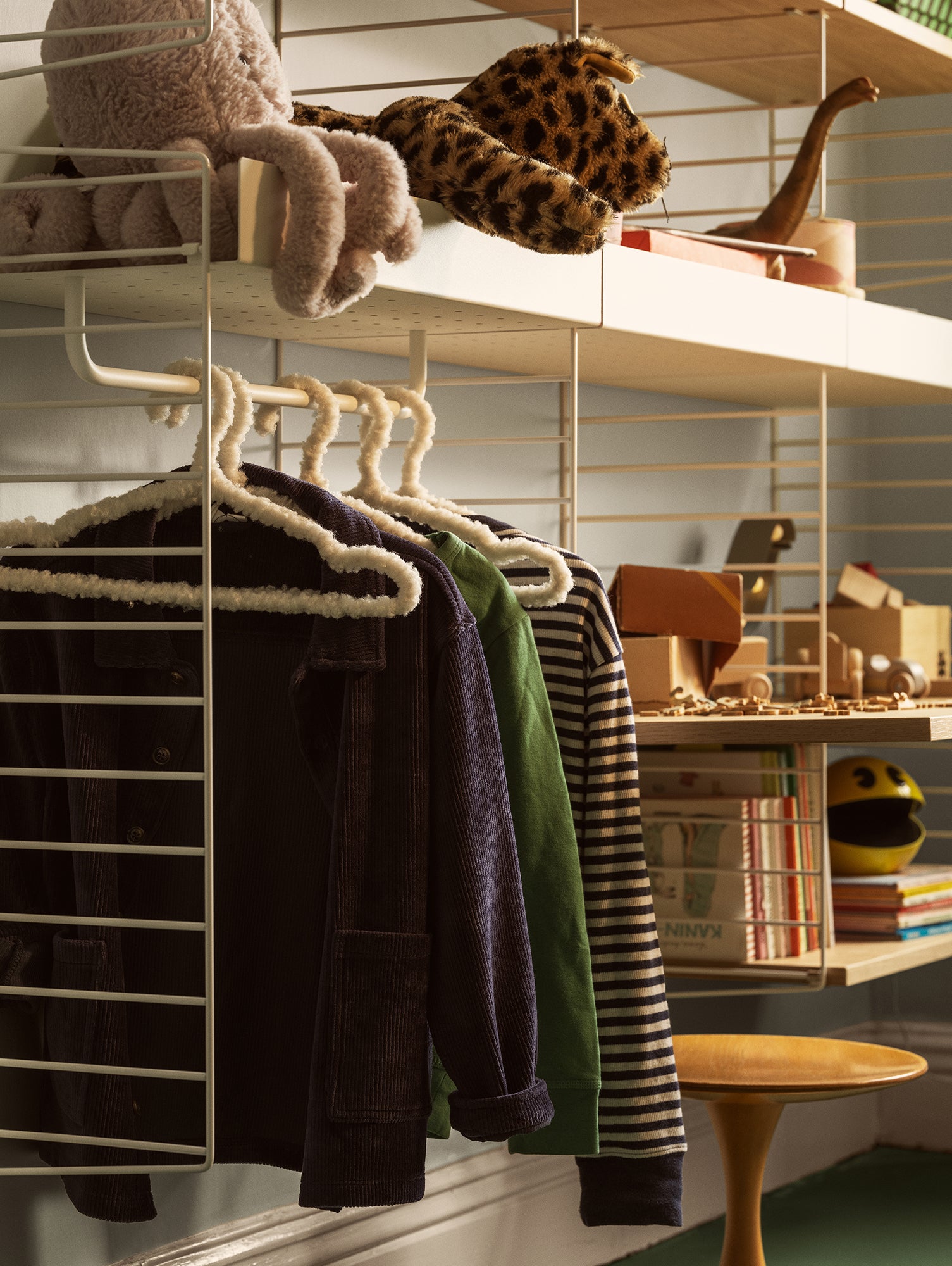 String Metal Shelves by String - Beige