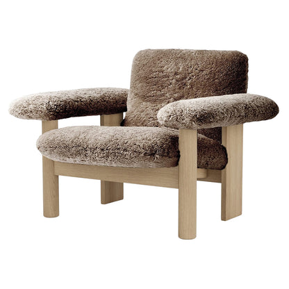 Brasilia Low Back Lounge Chair by Audo Copenhagen - Oiled Oak / Sheepskin Sahara