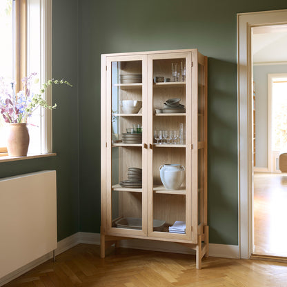 A90 Boderne Display Cabinet by FDB Mobler - Tall Standing (Height: 178 cm) / Lacquered Oak