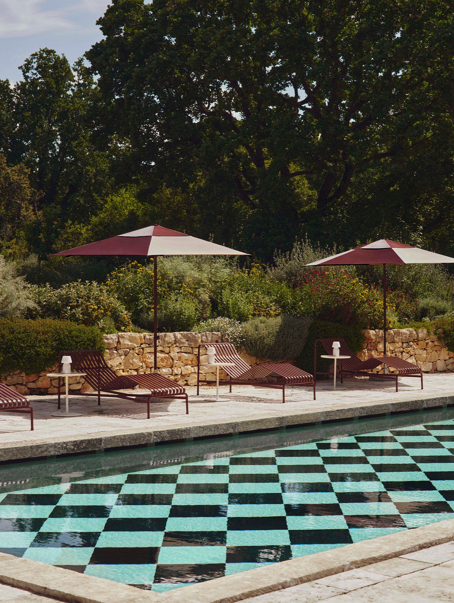 Terrazza Parasol by HAY - Hexagon / Off White and Burgundy