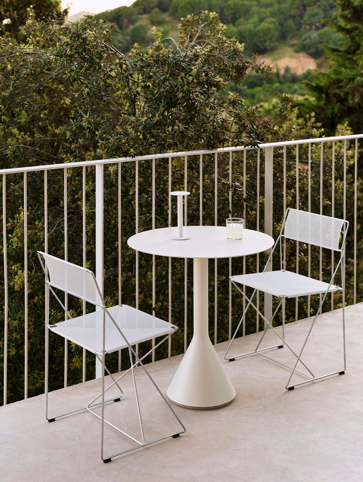 X-Line Chair Outdoor by HAY – Hot Galvanised Steel Frame / Chalk White Seat and Back