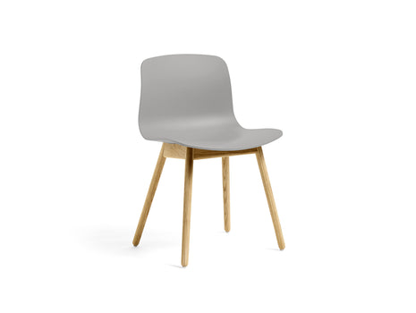 About A Chair AAC 12 by HAY - Concrete Grey 2.0 Shell / Lacquered Oak Base