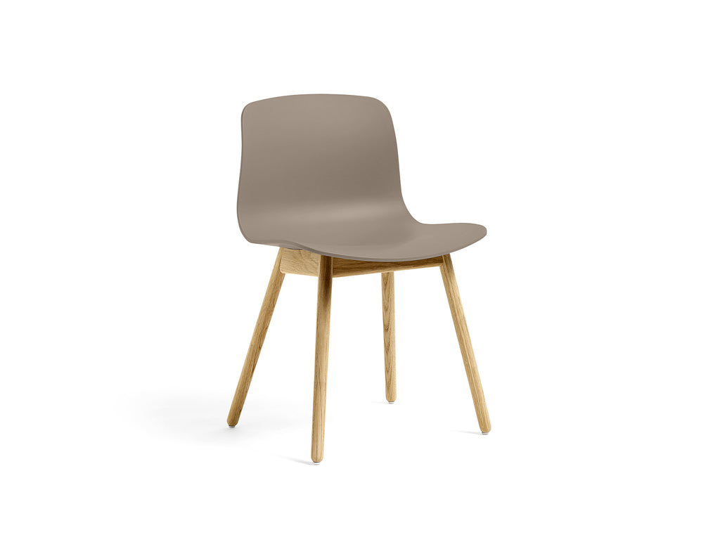 About A Chair AAC 12 by HAY - Khaki 2.0 Shell / Lacquered Oak Base