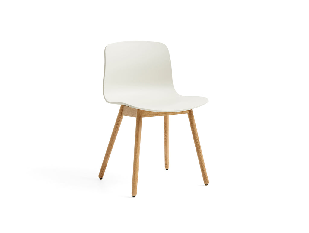About A Chair AAC 12 - Melange Cream 2.0 Shell / Lacquered Oak Base