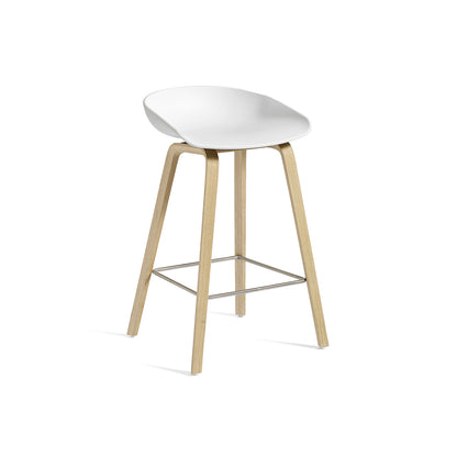 About A Stool AAS 32 by HAY - H 65cm /  White Shell / Soaped Oak Base