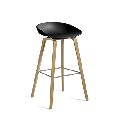 About A Stool AAS 32 by HAY - H 75cm / Black Shell / Soaped Oak Base