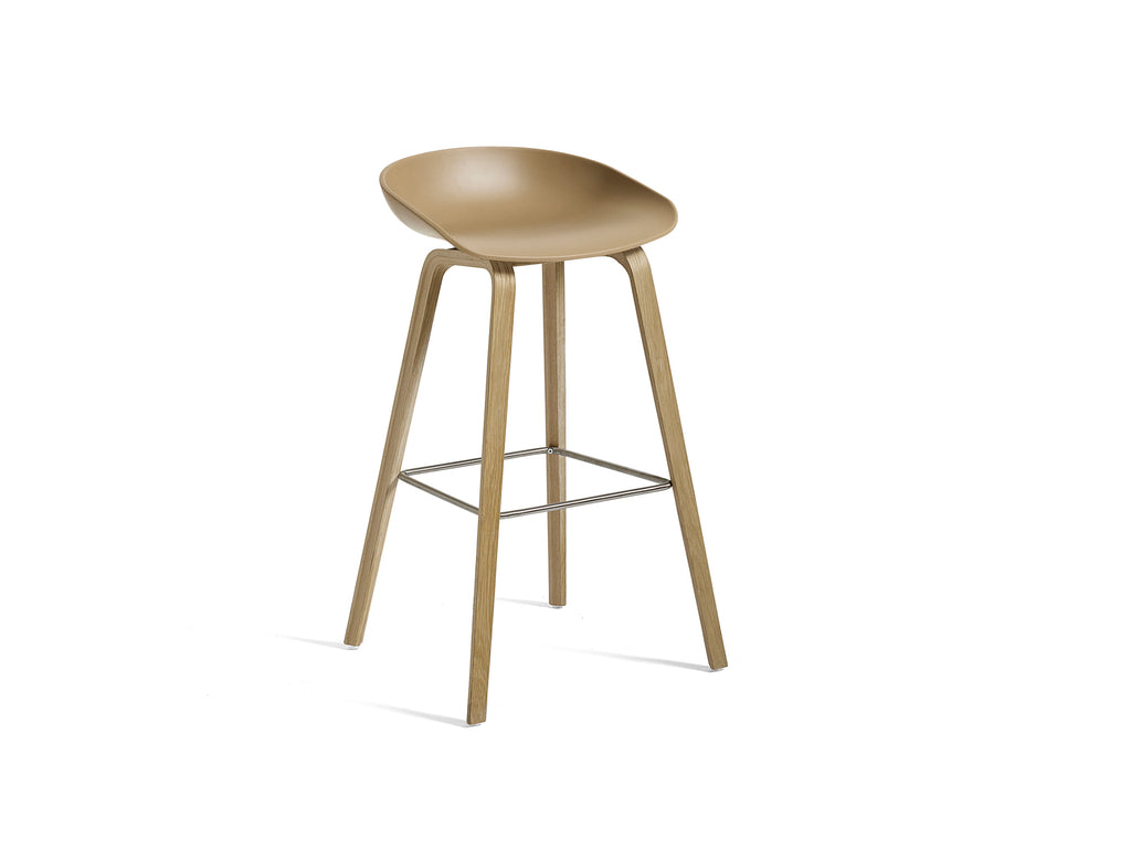 About A Stool AAS 32 by HAY - H 75cm / Clay Shell / Soaped Oak Base