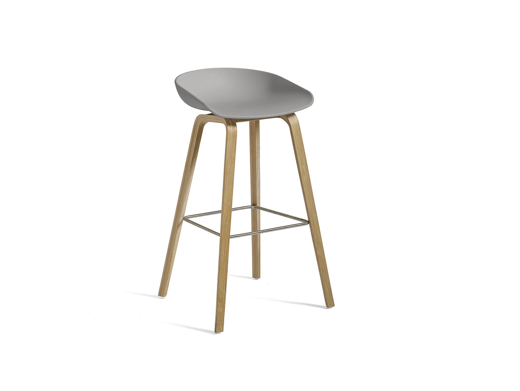 About A Stool AAS 32 by HAY - H 75cm / Concrete Grey Shell / Soaped Oak Base