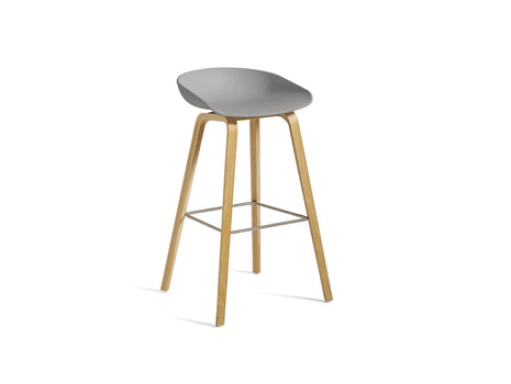 About A Stool AAS 32 by HAY - H 75cm / Concrete Grey Shell / Lacquered Oak Base