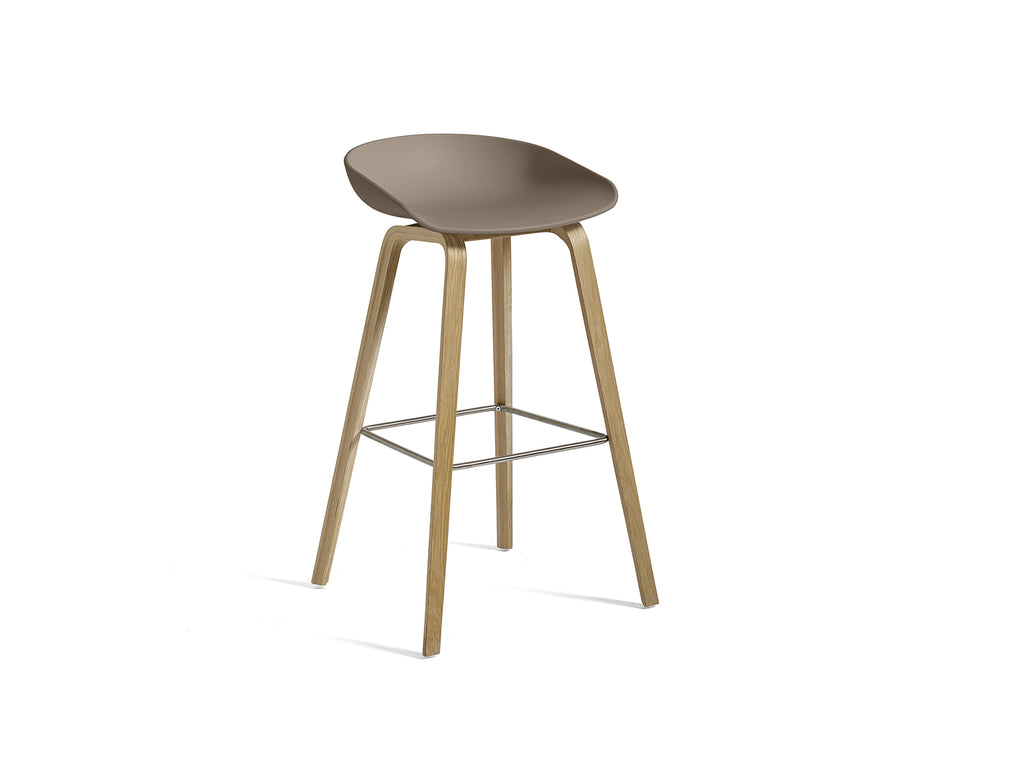 About A Stool AAS 32 by HAY - H 75cm / Khaki Shell / Soaped Oak Base
