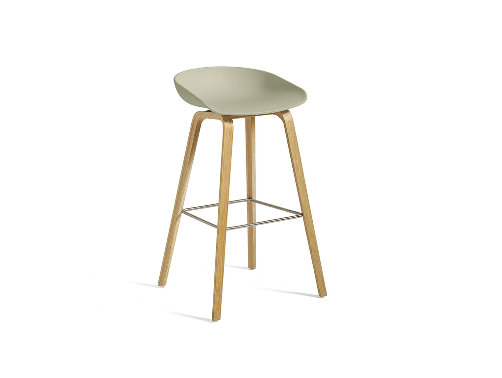 About A Stool AAS 32 by HAY - H 75cm / Pastel Green Shell / Lacquered Oak Base