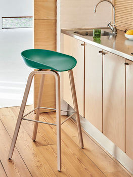 About A Stool AAS 32 by HAY - H 75 cm / Teal Green Shell / Lacquered Oak Base