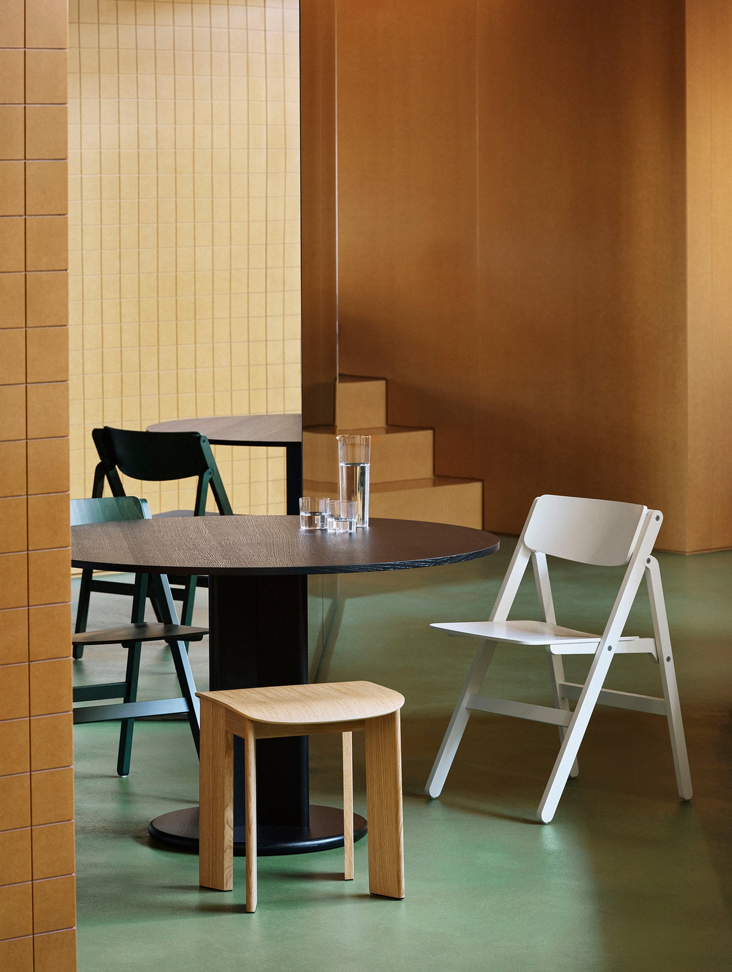 Chisel 29 Table - Round
