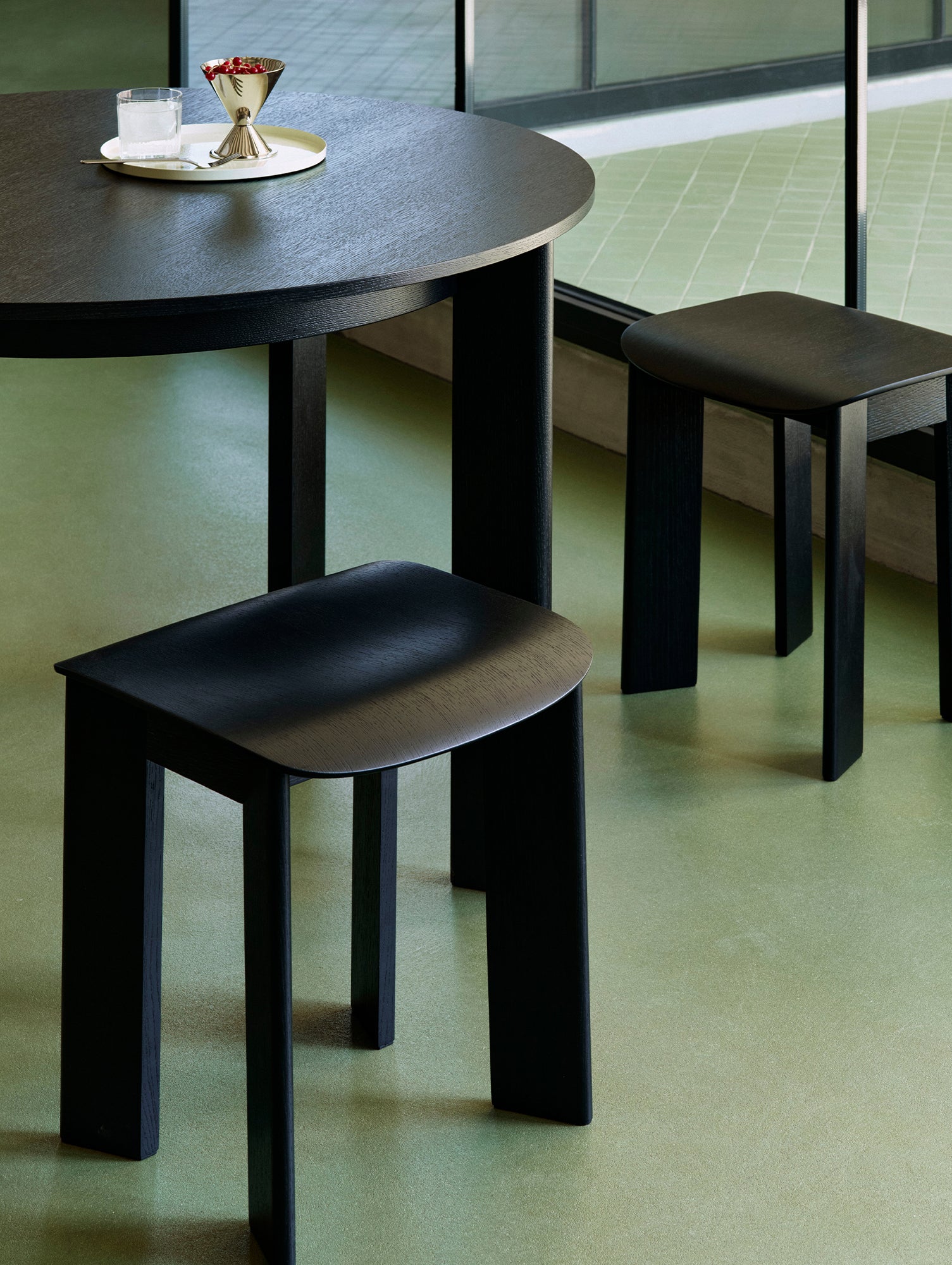 Chisel 25 Table - Round by HAY