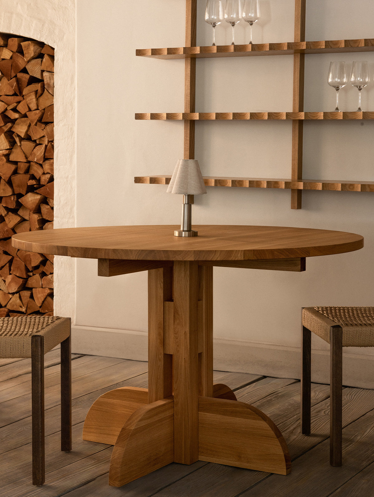 Puffin Round Dining Table (Solid Oak)
