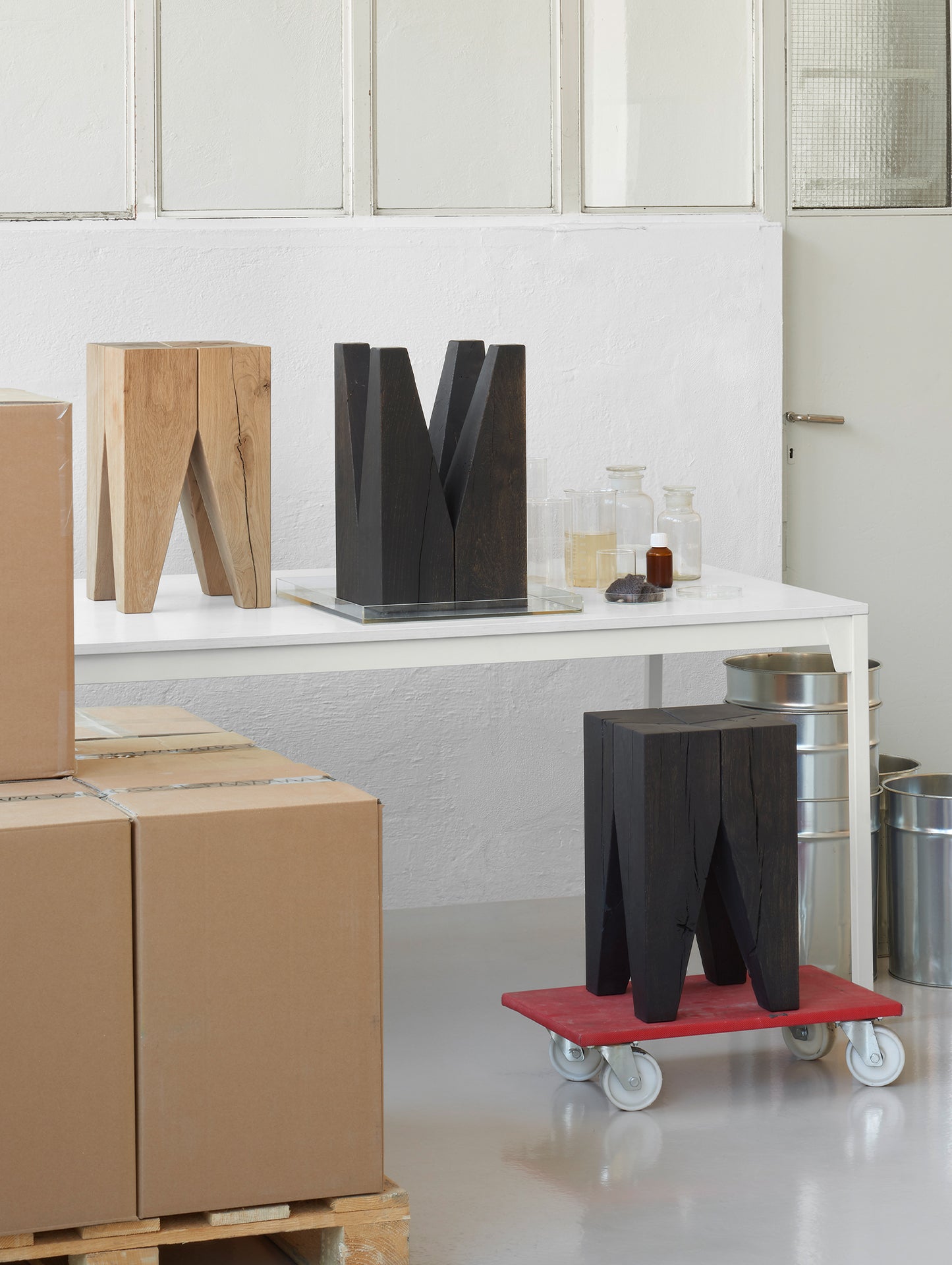 Backenzahn Side Table - Anniversary Edition by e15