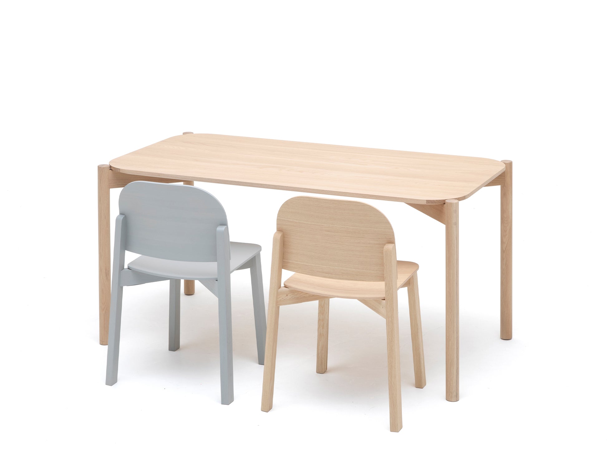 Castor Table by Karimoku New Standard - Lacquered Oak