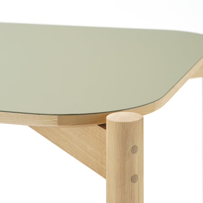 Castor Table by Karimoku New Standard