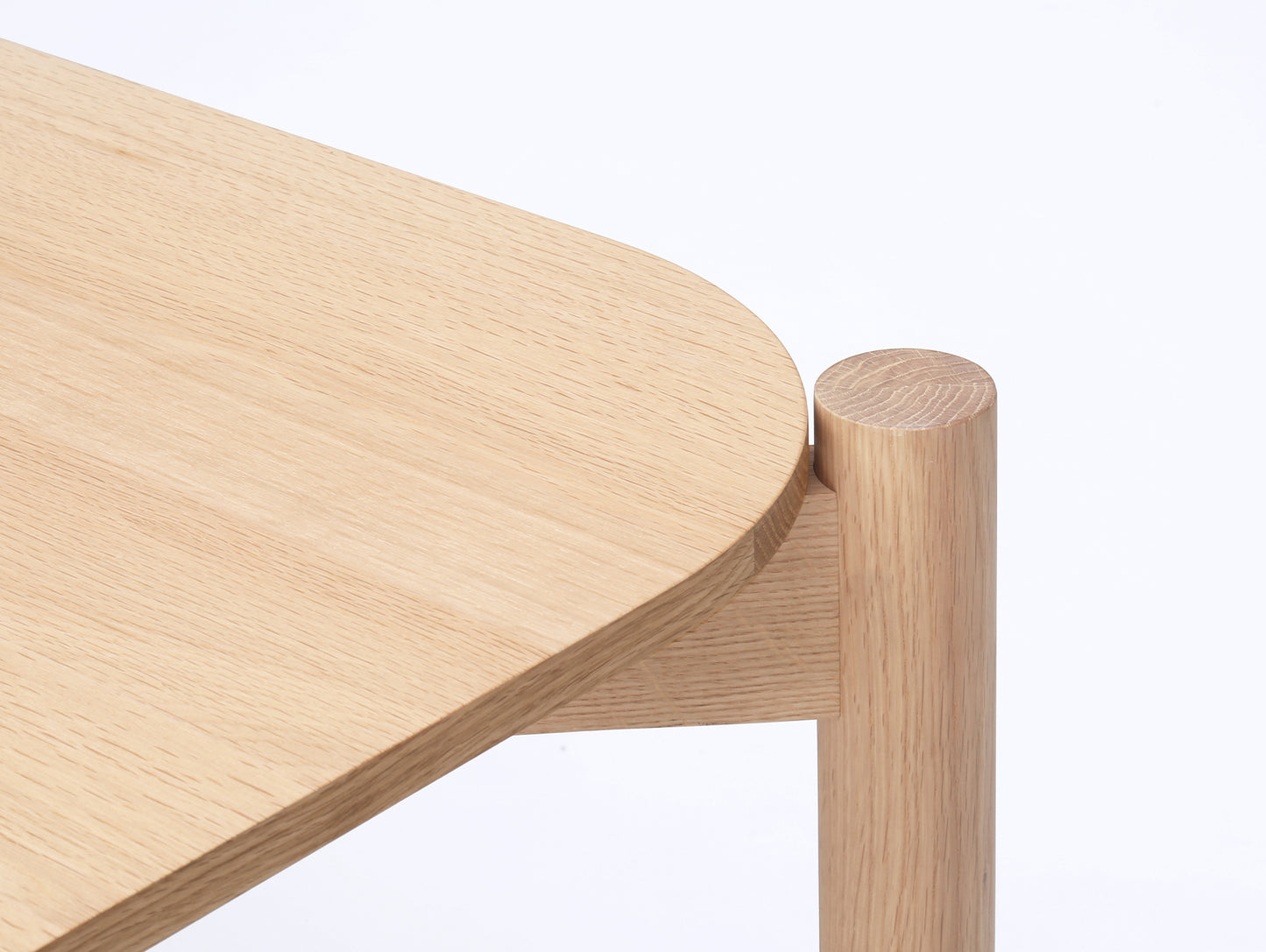 Castor Table by Karimoku New Standard - Lacquered Oak