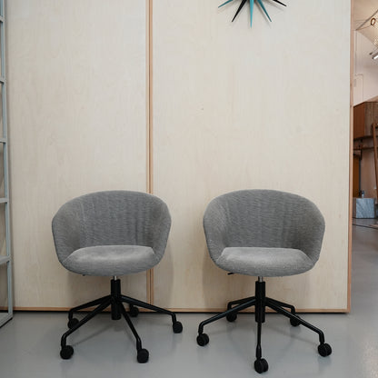 About A Chair AAC 53 Soft / Dot 1682 / Black Aluminium Base / Ex-Display