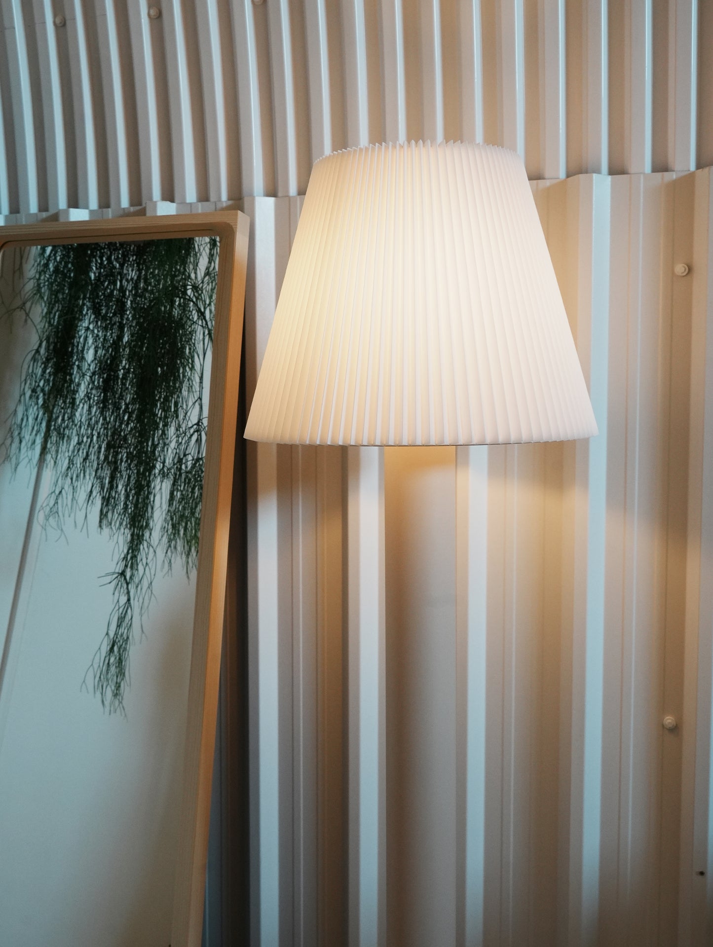 Cellu Floor Lamp / Sand / Ex-Display