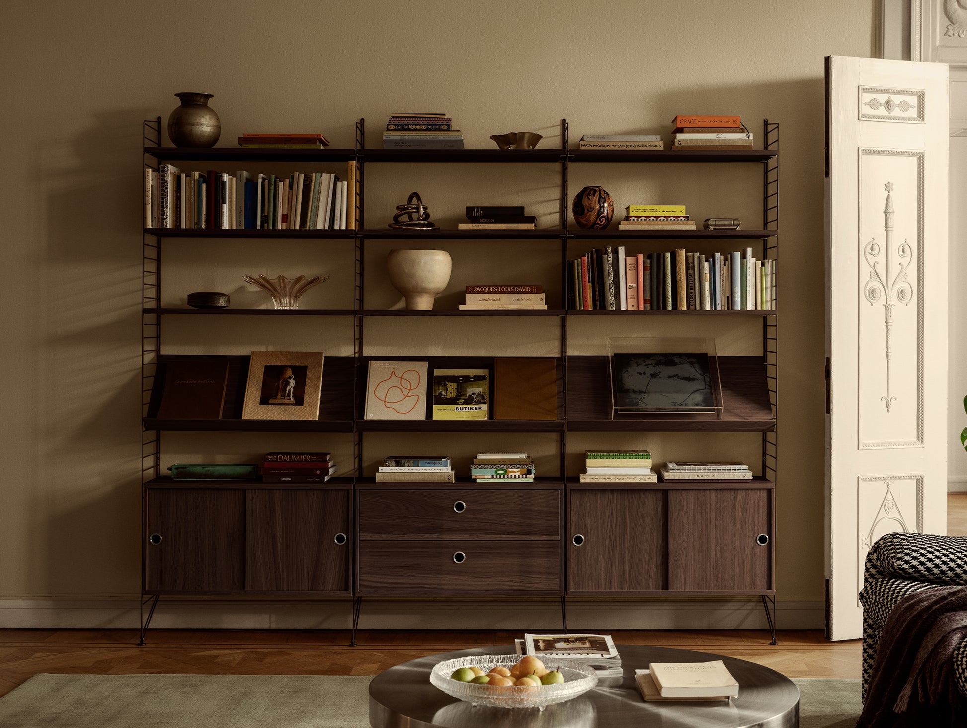 String System Magazine Shelf by String - Dark Oak