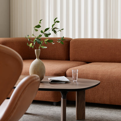 Analog Coffee Table (JH63A) by Fritz Hansen - Walnut