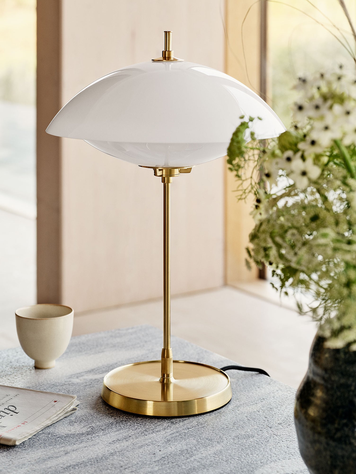 Clam Table Lamp by Fritz Hansen