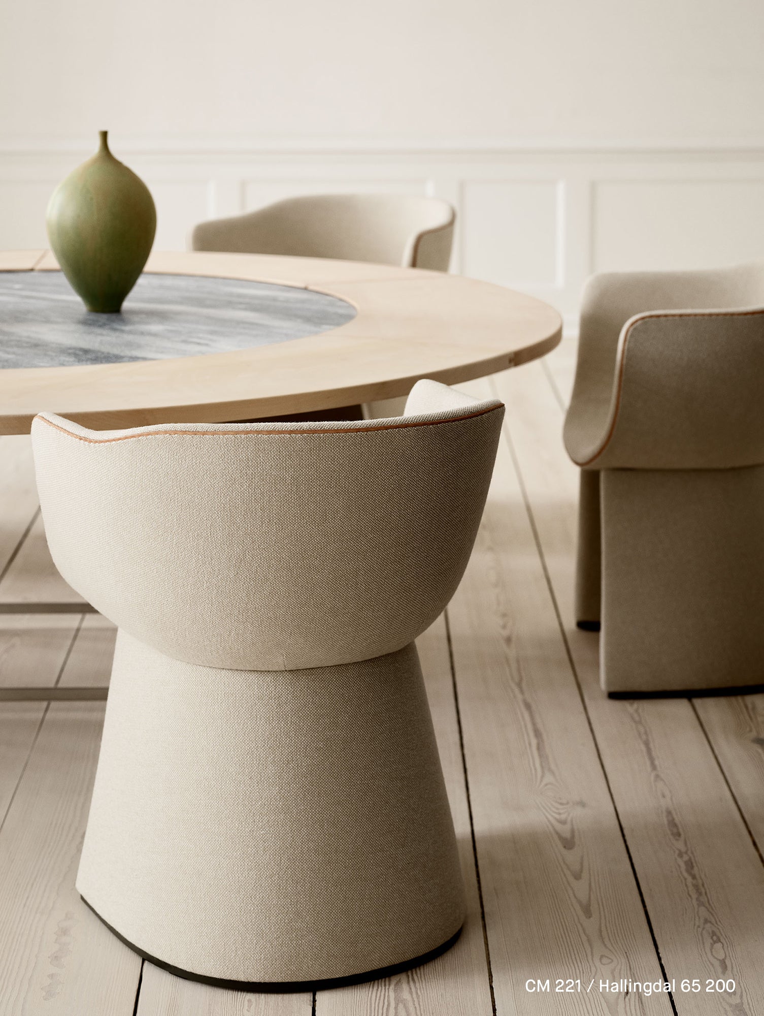 Monolit Armchair by Fritz Hansen - CM221 / Hallingdal 65 200