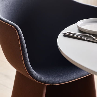 Monolit Armchair by Fritz Hansen - CM221 / Shell: Sunniva 363 / Seat: Vidar 4 182
