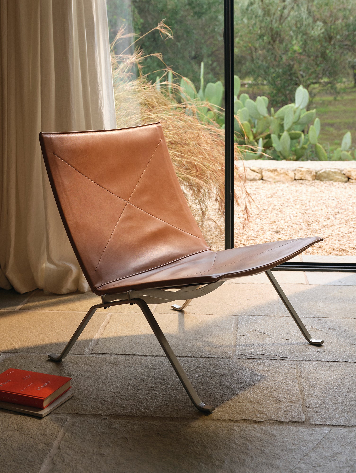 PK22 Lounge Chair by Fritz Hansen - Walnut Grace Leather