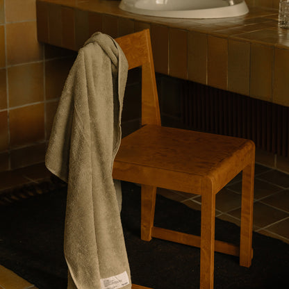 Chair 01 by Frama