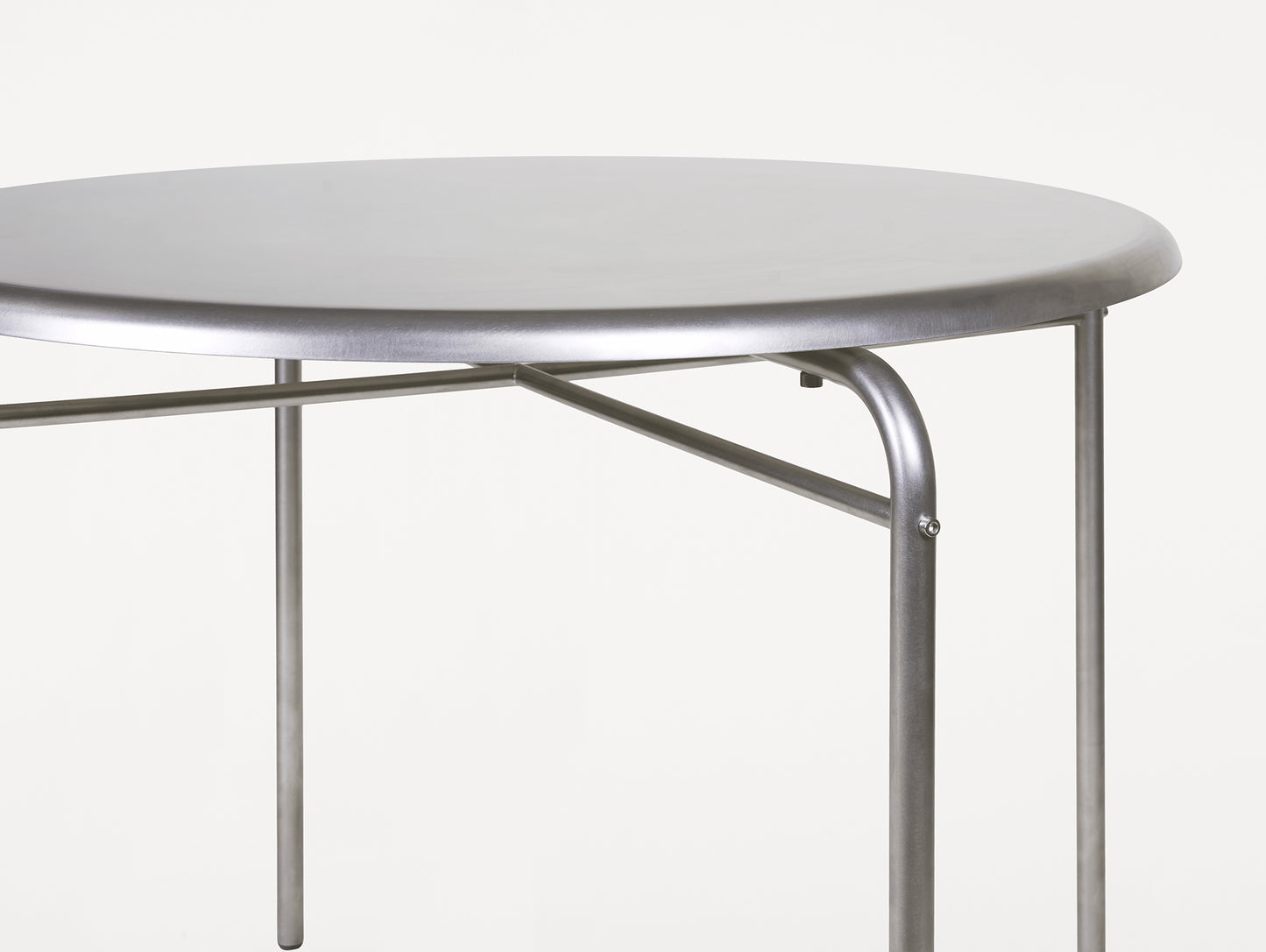 Petit Rond Table by Frama - Diameter 90 cm