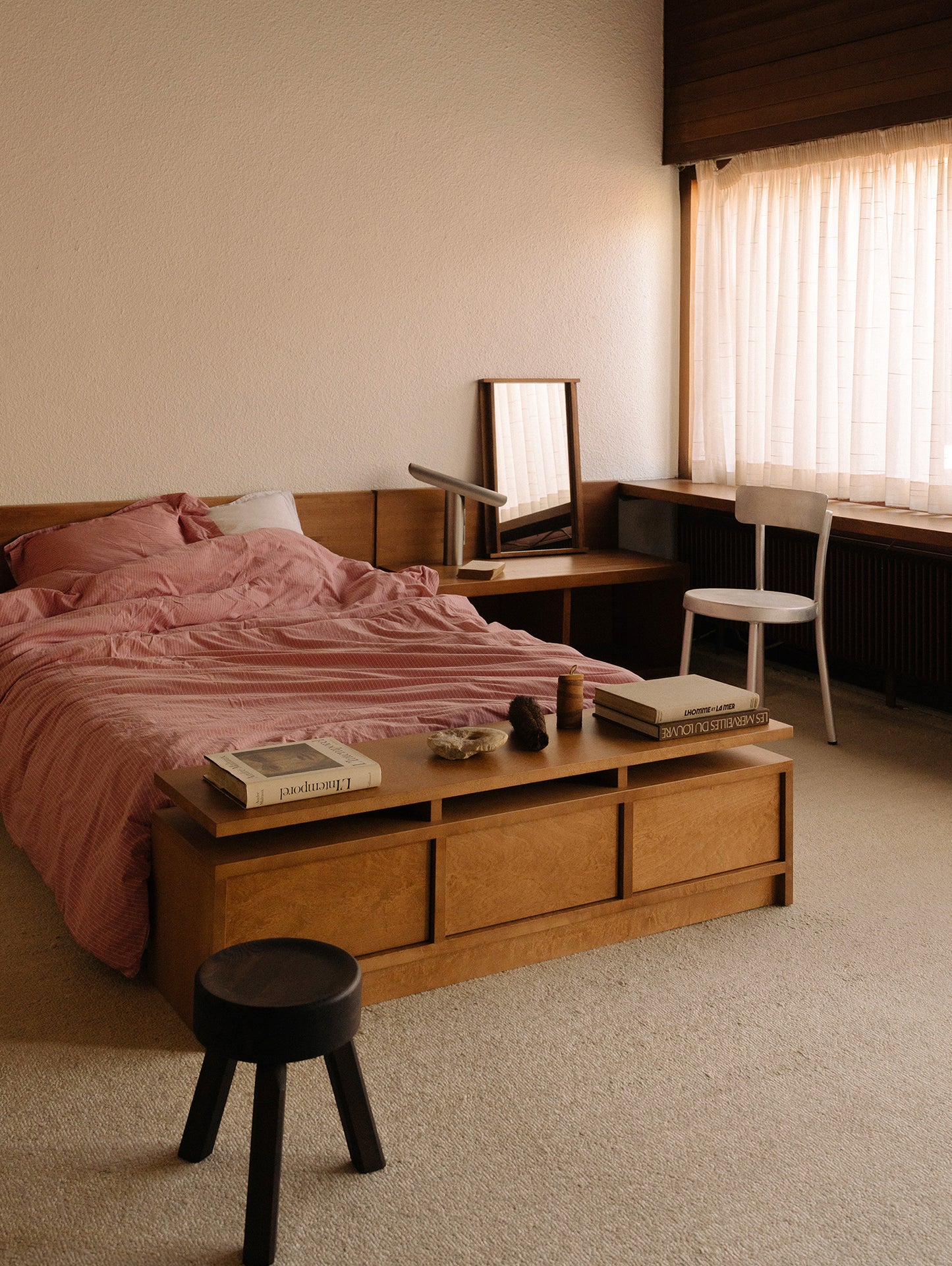 Ratio Console by Frama