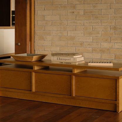 Ratio Console by Frama