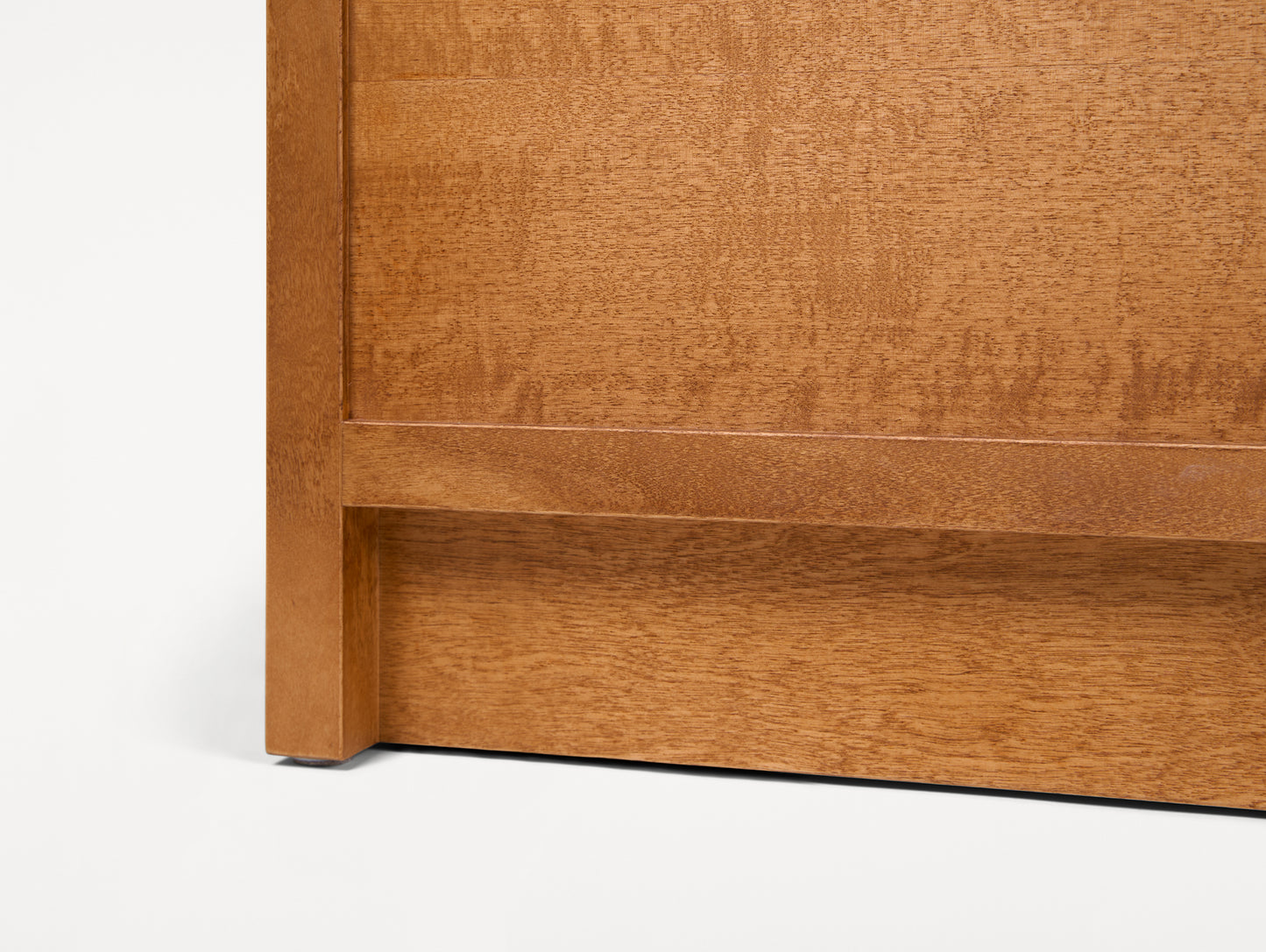 Ratio Console by Frama