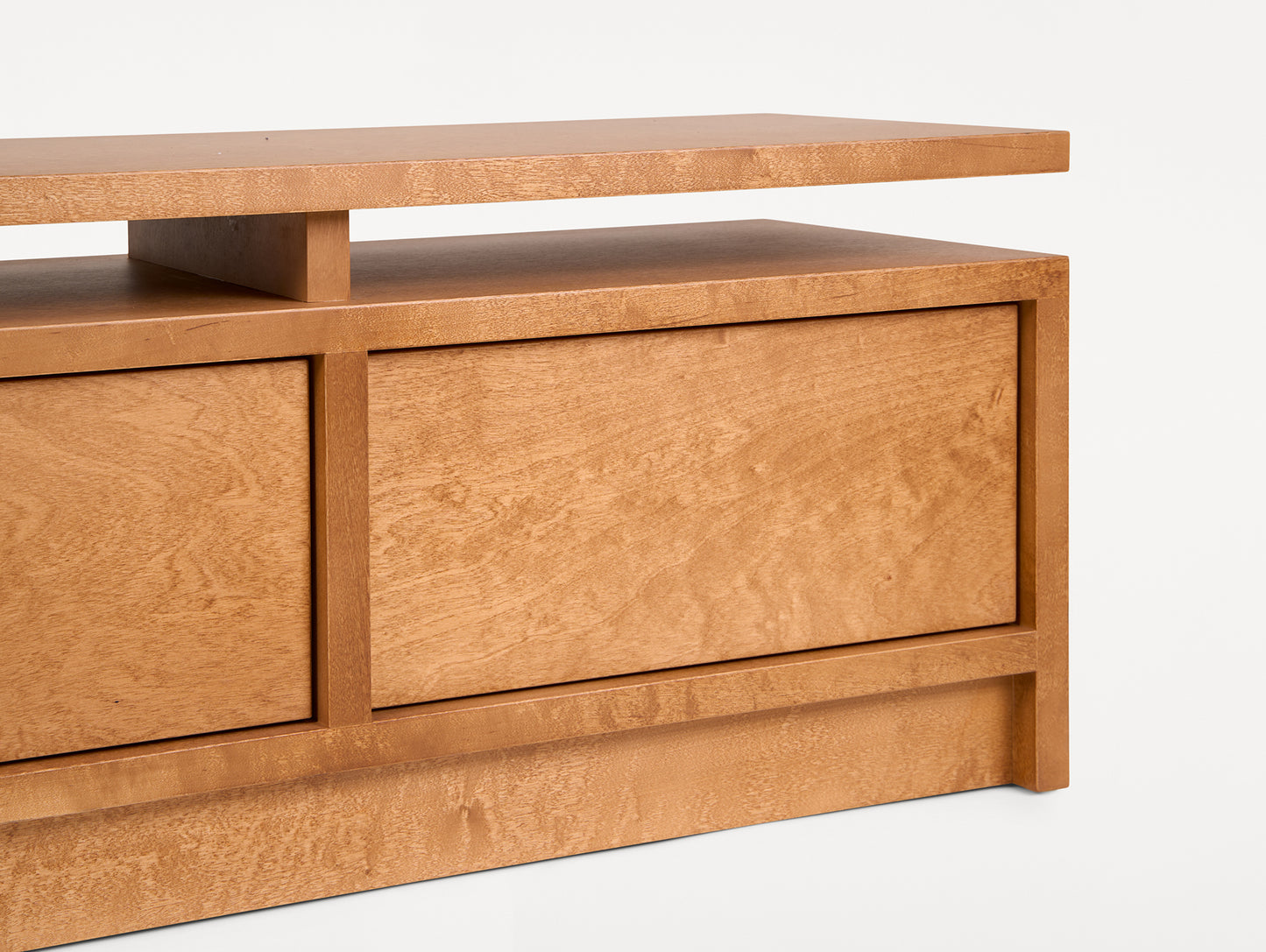 Ratio Console by Frama