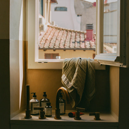 Herbarium Hand Wash by Frama