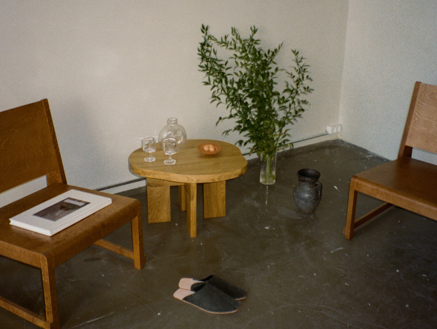 Farmhouse Pond Table