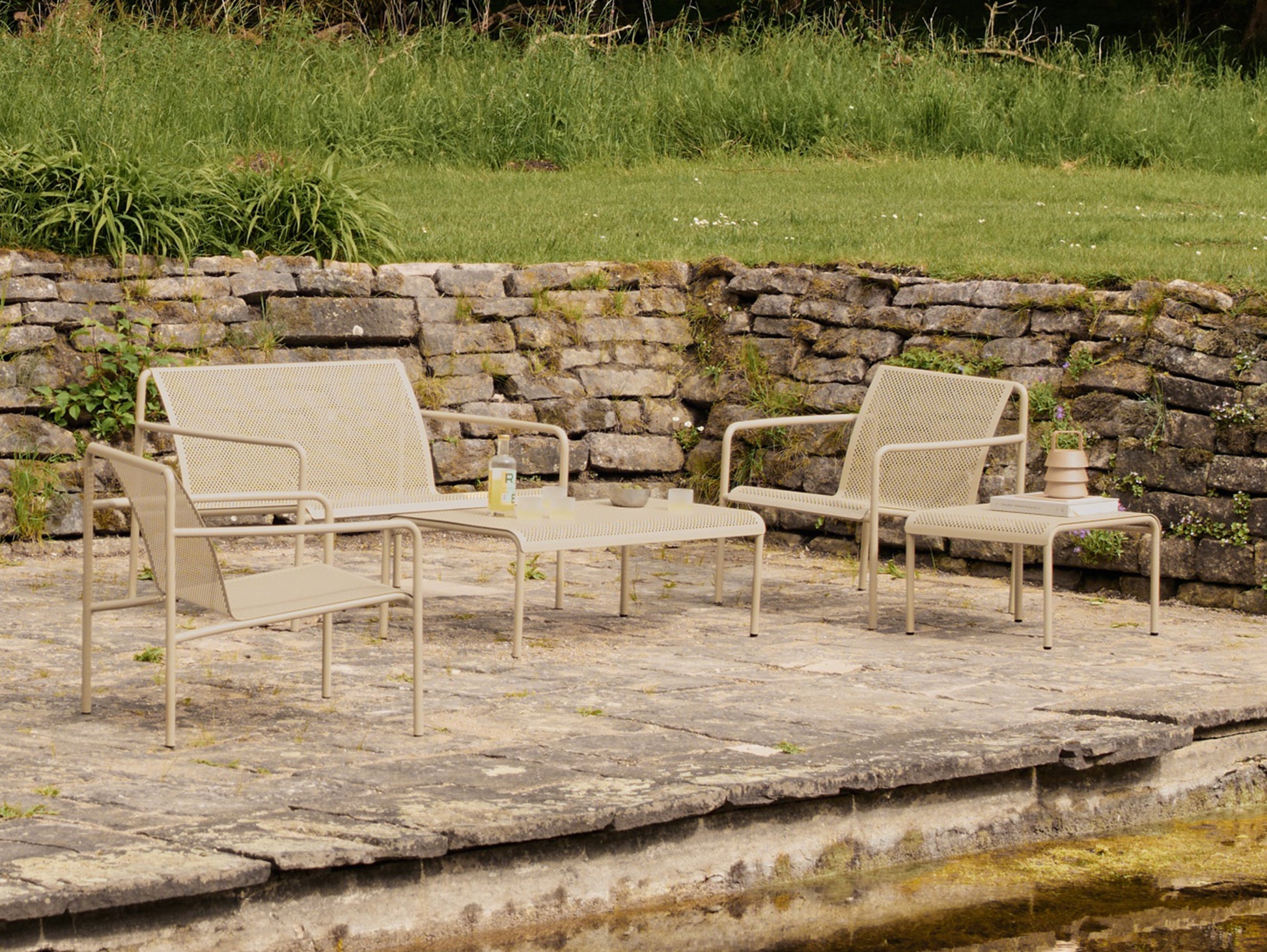 Dapple 2-Seater Lounge Sofa by Ferm Living - Cashmere