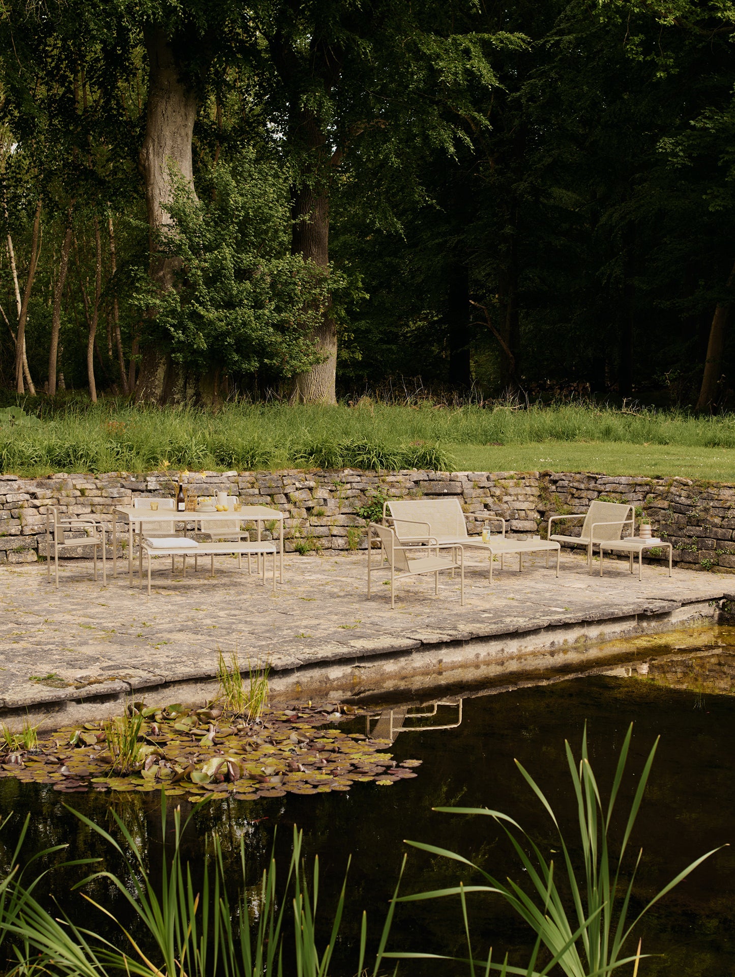 Dapple Low Table by Ferm Living - 114x57 cm / Cashmere