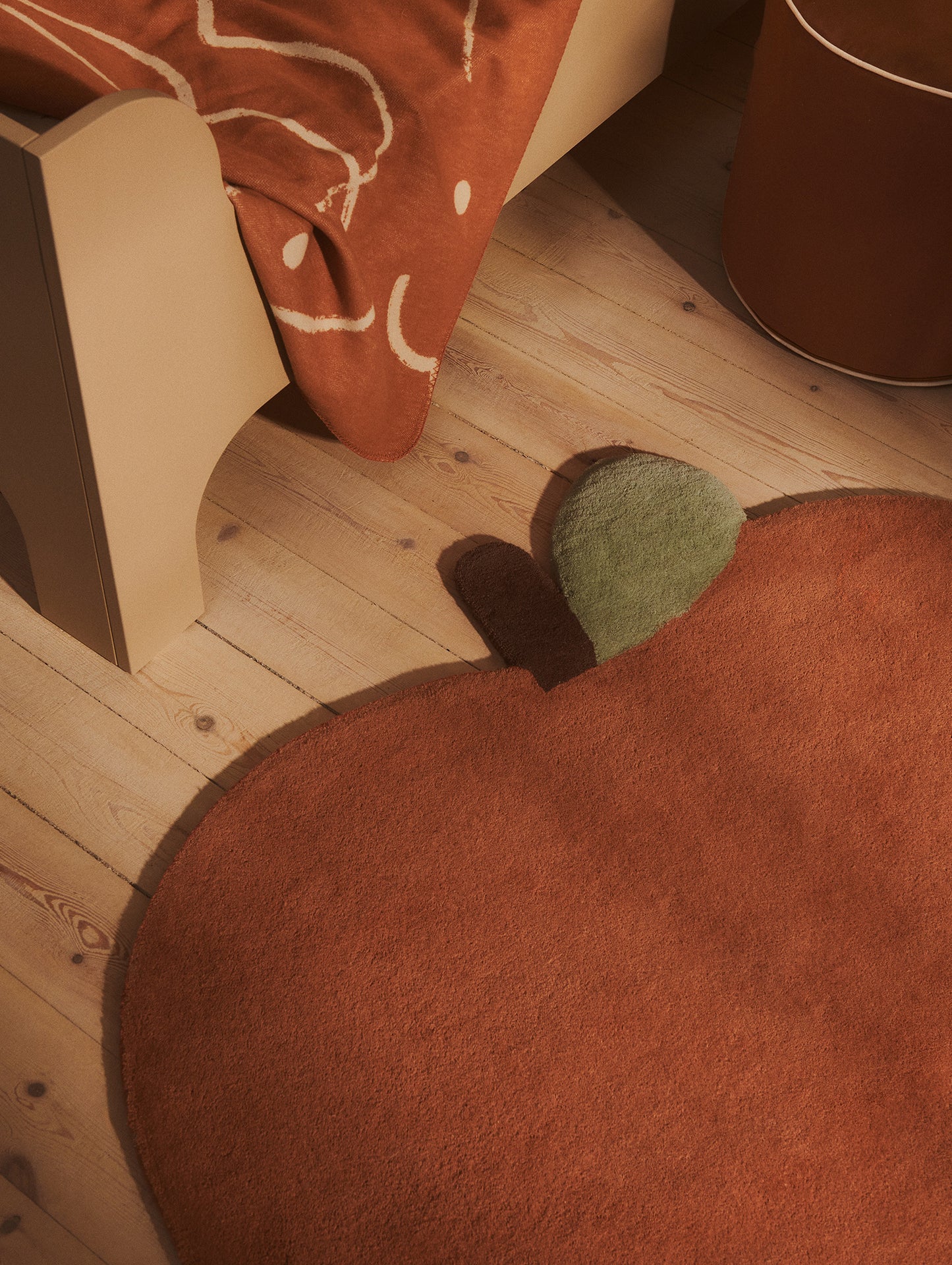 Apple Tufted Rug by Ferm Living - Brown Clay