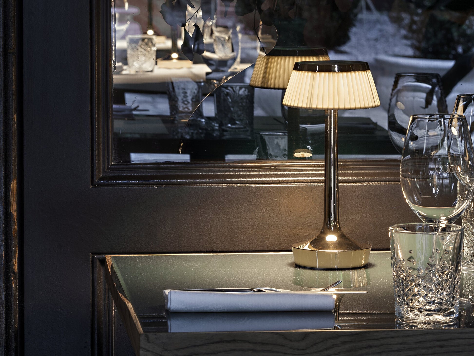 Bon Jour Unplugged Portable Lamp by Flos - Copper / Fabric Crown
