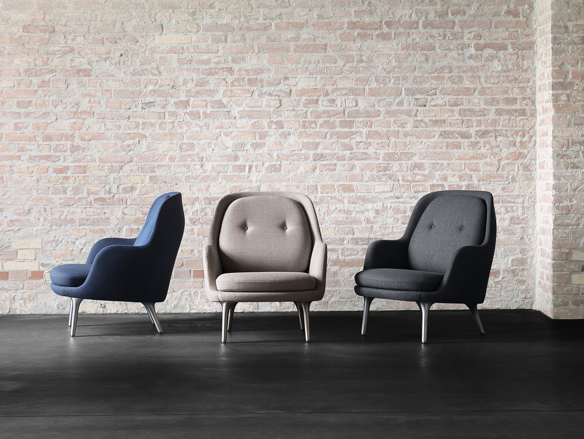 Fri Lounge Chair JH4 - Single Upholstery by Fritz Hansen